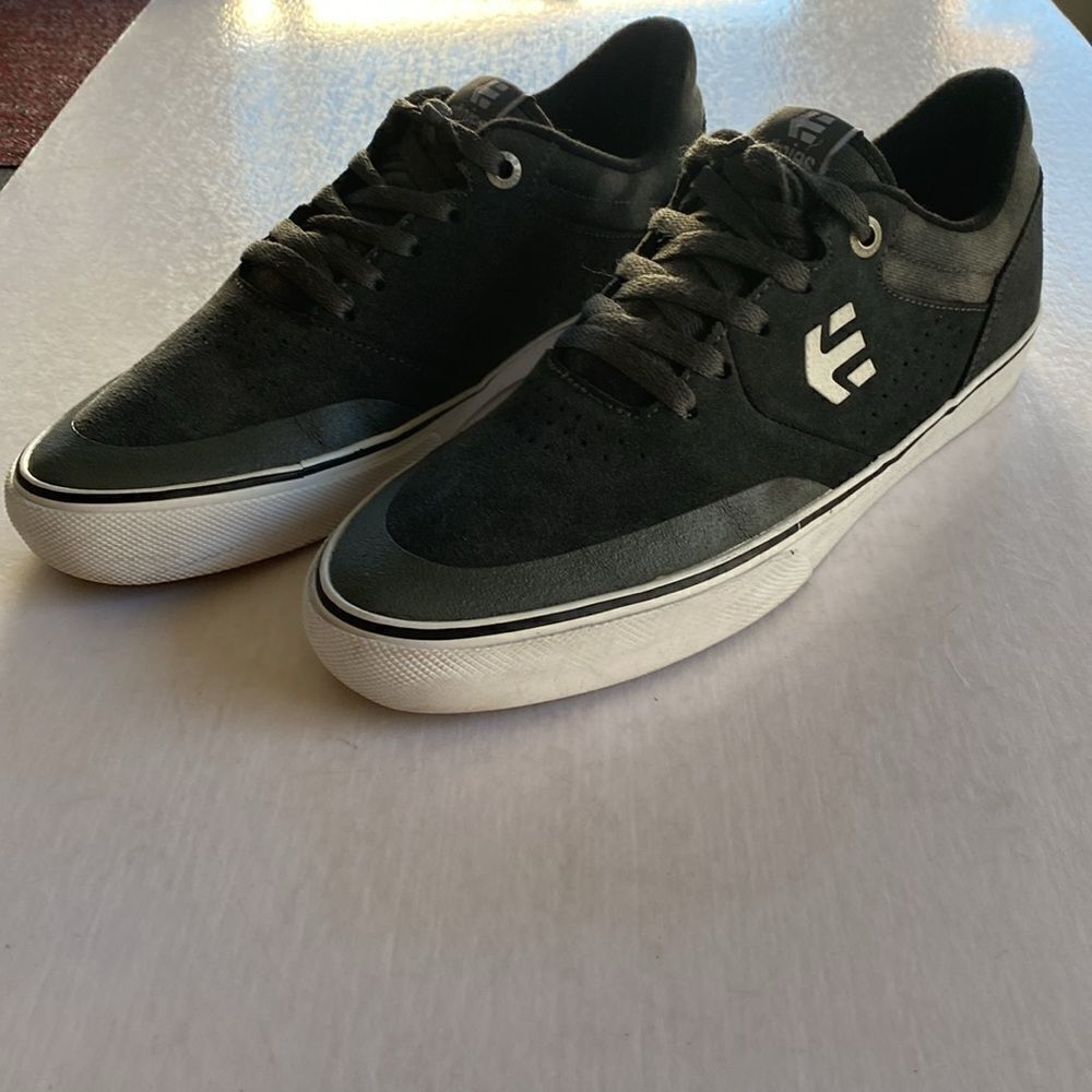 ETNIES Men’ GermanHammerking Gray Leather Sneakers Size 10